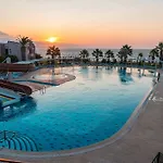 Dove & Hotel