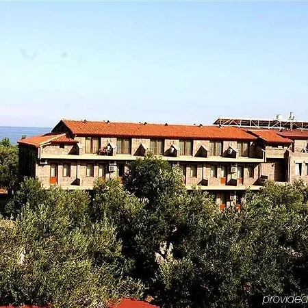 Ξενοδοχείο Dove & 4*