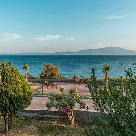 Ξενοδοχείο Dove & 4*